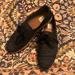 Ellen Degeneres Sneaker Style Shoe